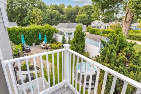 8 Bayview Avenue York ME 03909