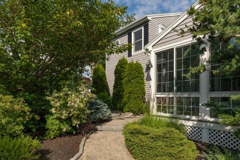 8 Bayview Avenue York ME 03909