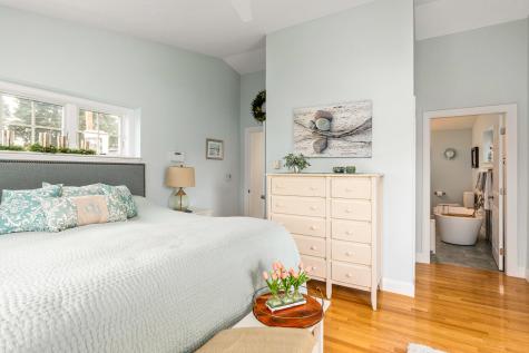 8 Bayview Avenue York ME 03909