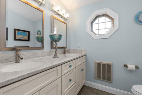 8 Bayview Avenue York ME 03909