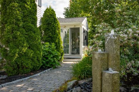 8 Bayview Avenue York ME 03909