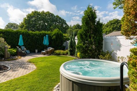 8 Bayview Avenue York ME 03909