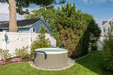 8 Bayview Avenue York ME 03909