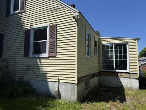 29 Garfield Circle South Portland ME 04106