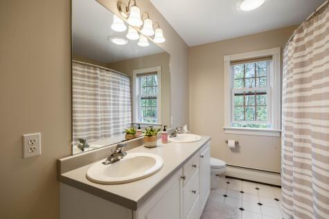 6 Scitterygussett Drive Falmouth ME 04105