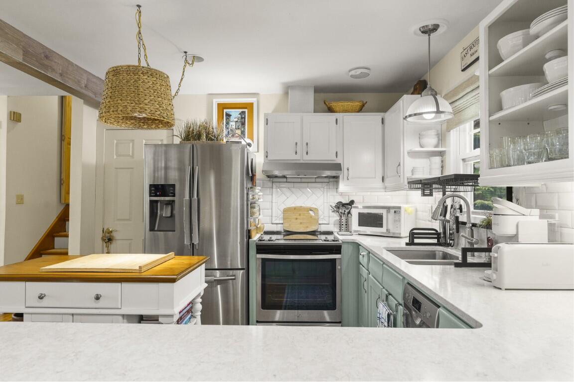 97 Presley Drive Boothbay ME 04544