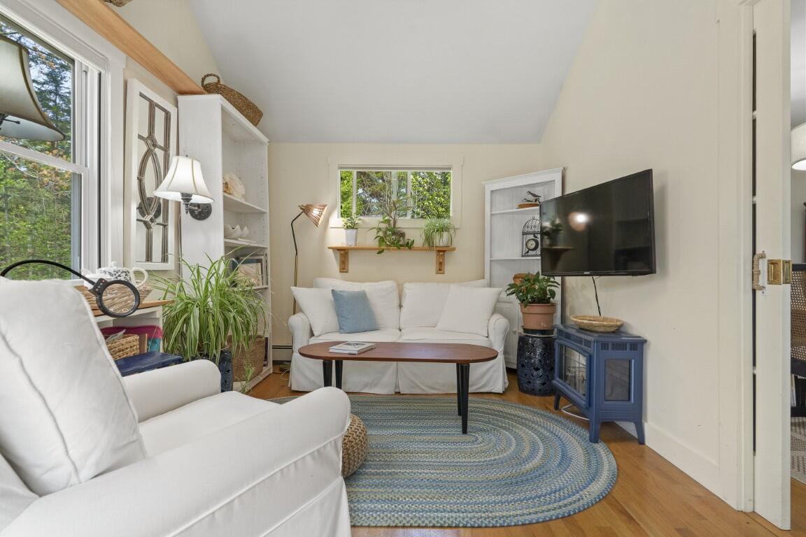 97 Presley Drive Boothbay ME 04544