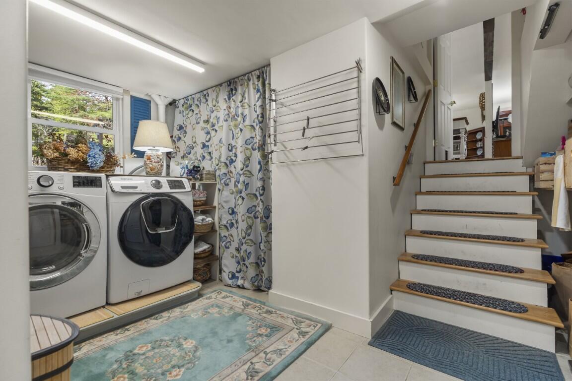 97 Presley Drive Boothbay ME 04544