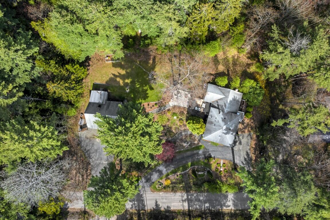 97 Presley Drive Boothbay ME 04544