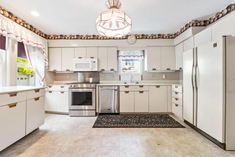 14 Nelke Place Lewiston ME 04240