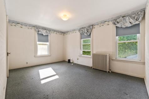 14 Nelke Place Lewiston ME 04240