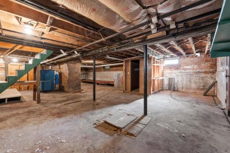 14 Nelke Place Lewiston ME 04240