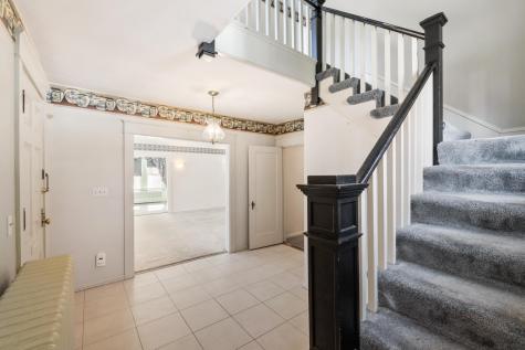 14 Nelke Place Lewiston ME 04240