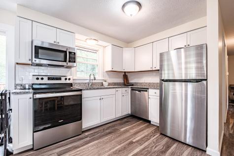 218 Middlesex Road Topsham ME 04086