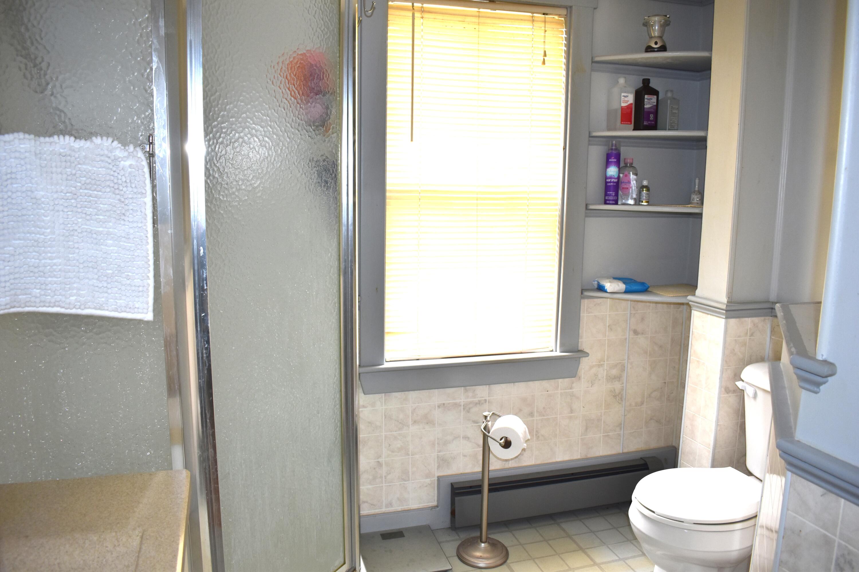 28 Libby Street Lincoln ME 04457