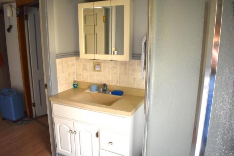 28 Libby Street Lincoln ME 04457