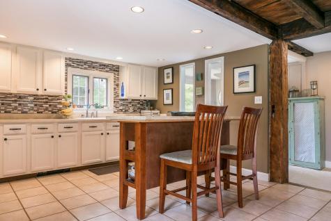 1 Lilac Lane Falmouth ME 04105