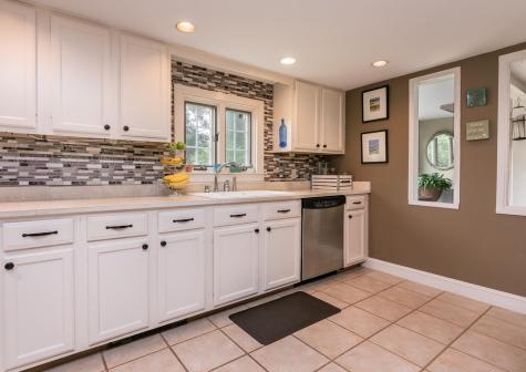 1 Lilac Lane Falmouth ME 04105