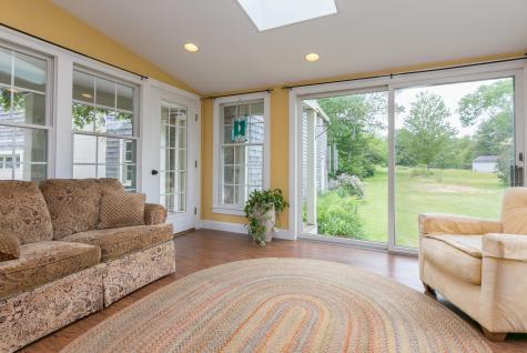 1 Lilac Lane Falmouth ME 04105