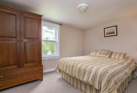 1 Lilac Lane Falmouth ME 04105