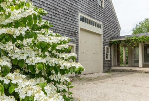 1 Lilac Lane Falmouth ME 04105