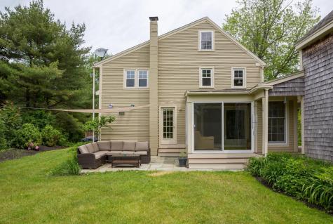 1 Lilac Lane Falmouth ME 04105