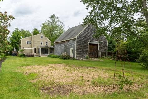 1 Lilac Lane Falmouth ME 04105