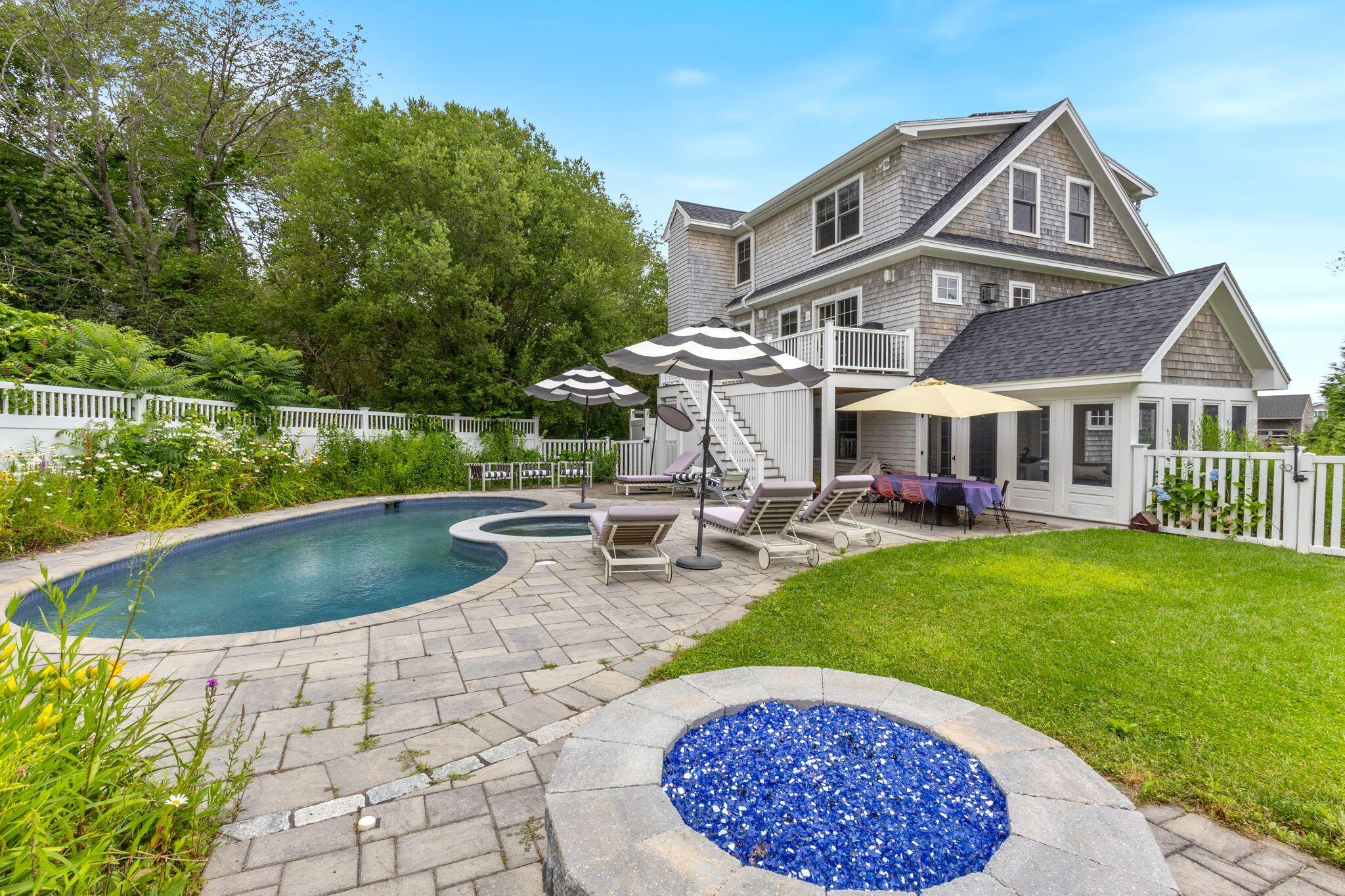 17 Intervale Road York ME 03902