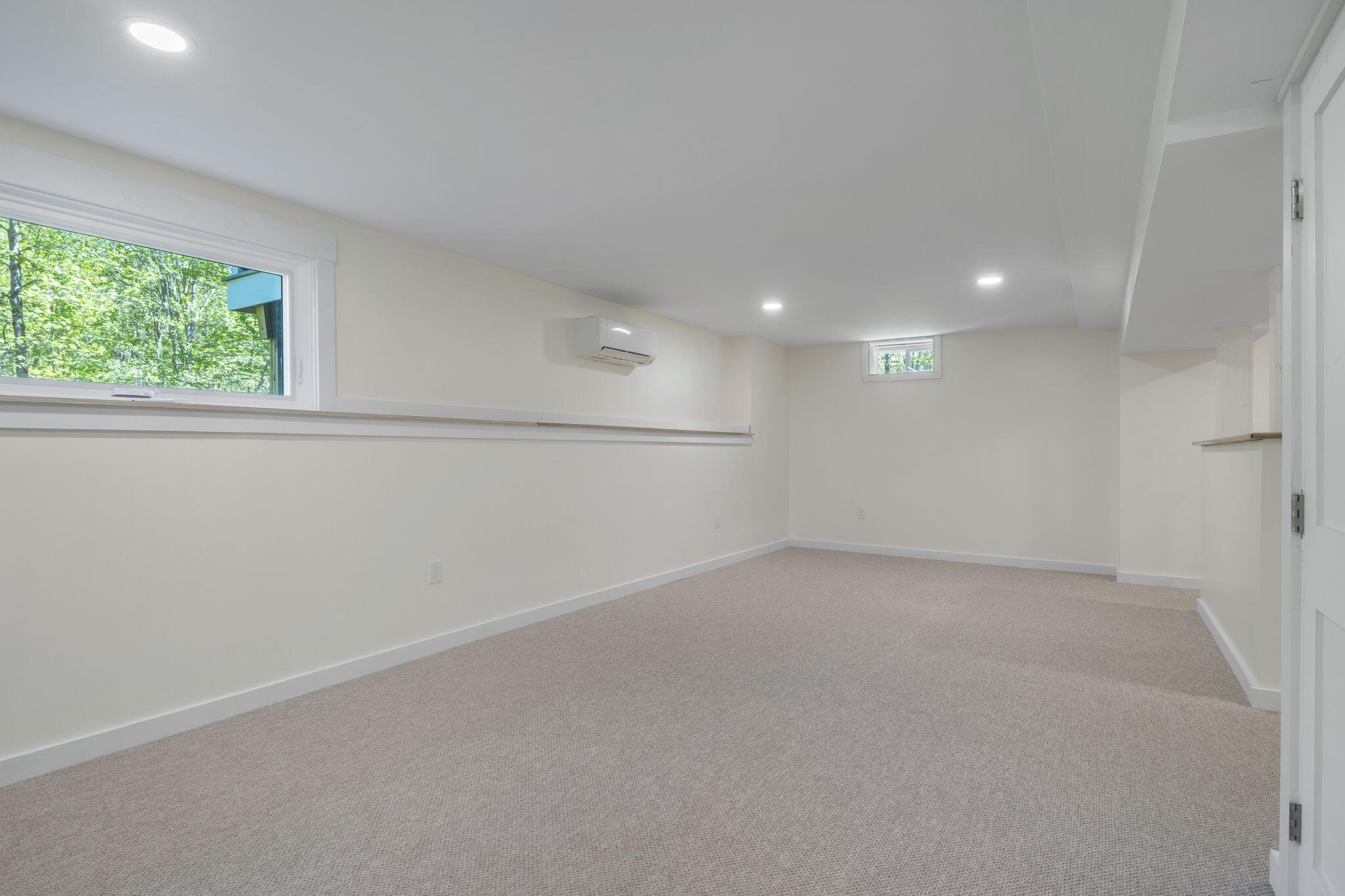 5 Taylor Lane Kennebunk ME 04043