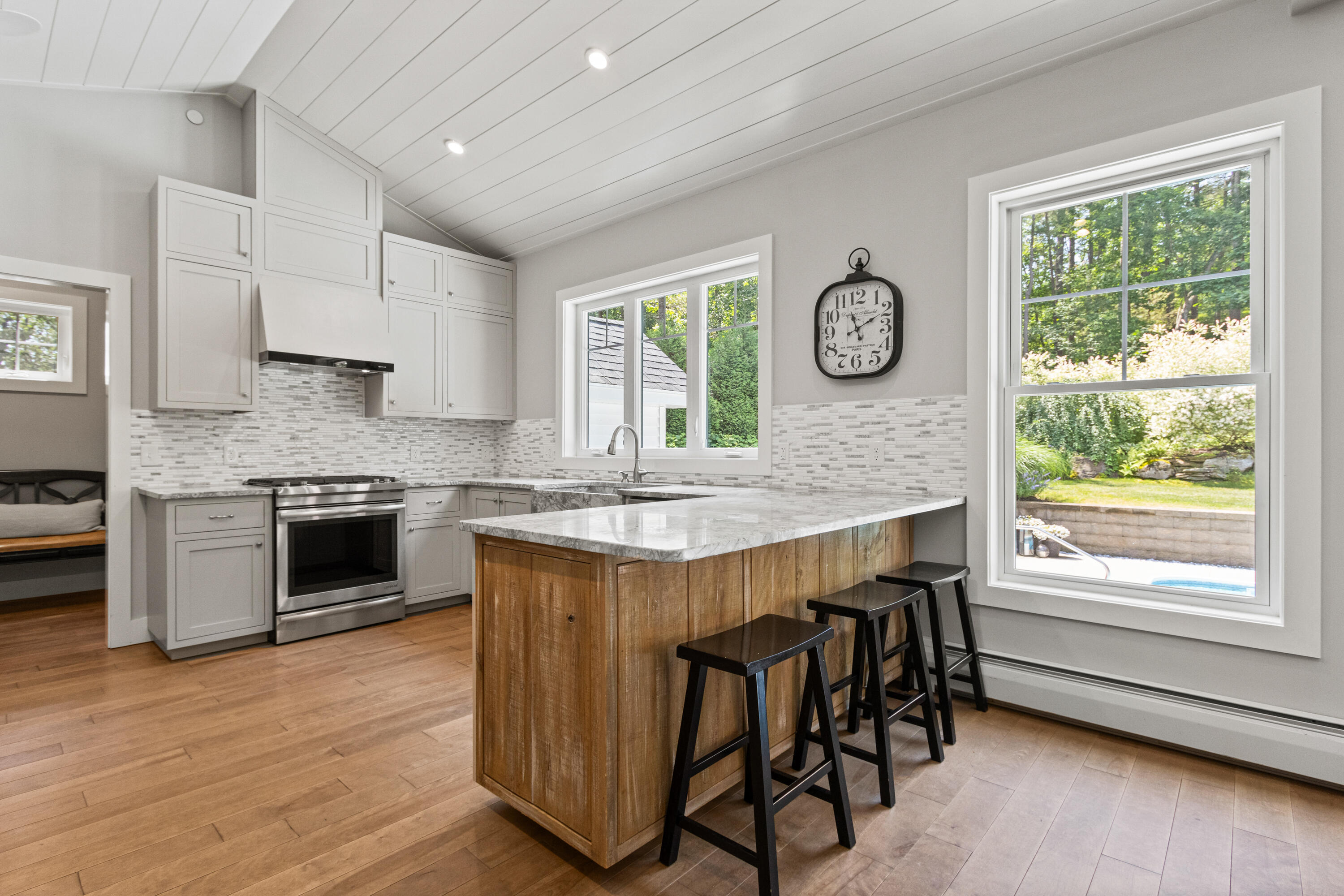 56 Ledgewood Drive Falmouth ME 04105