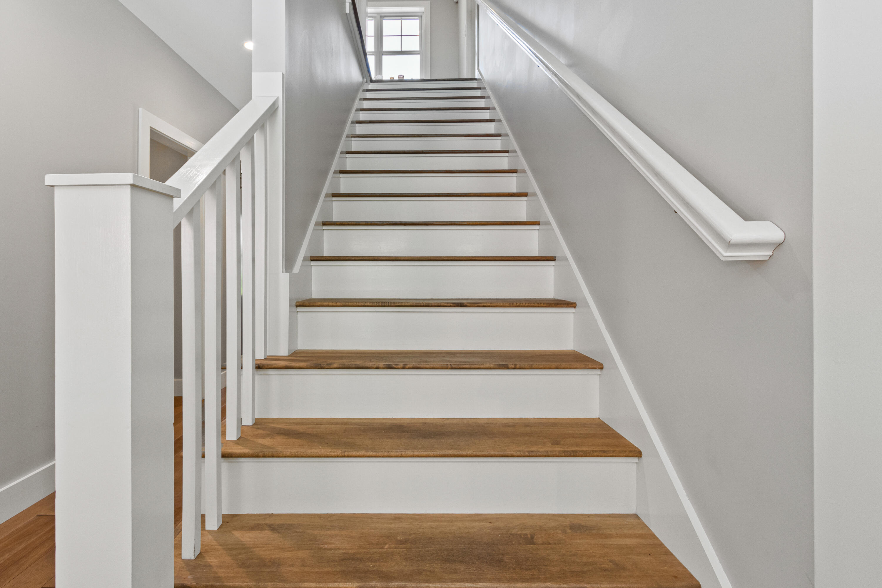 56 Ledgewood Drive Falmouth ME 04105