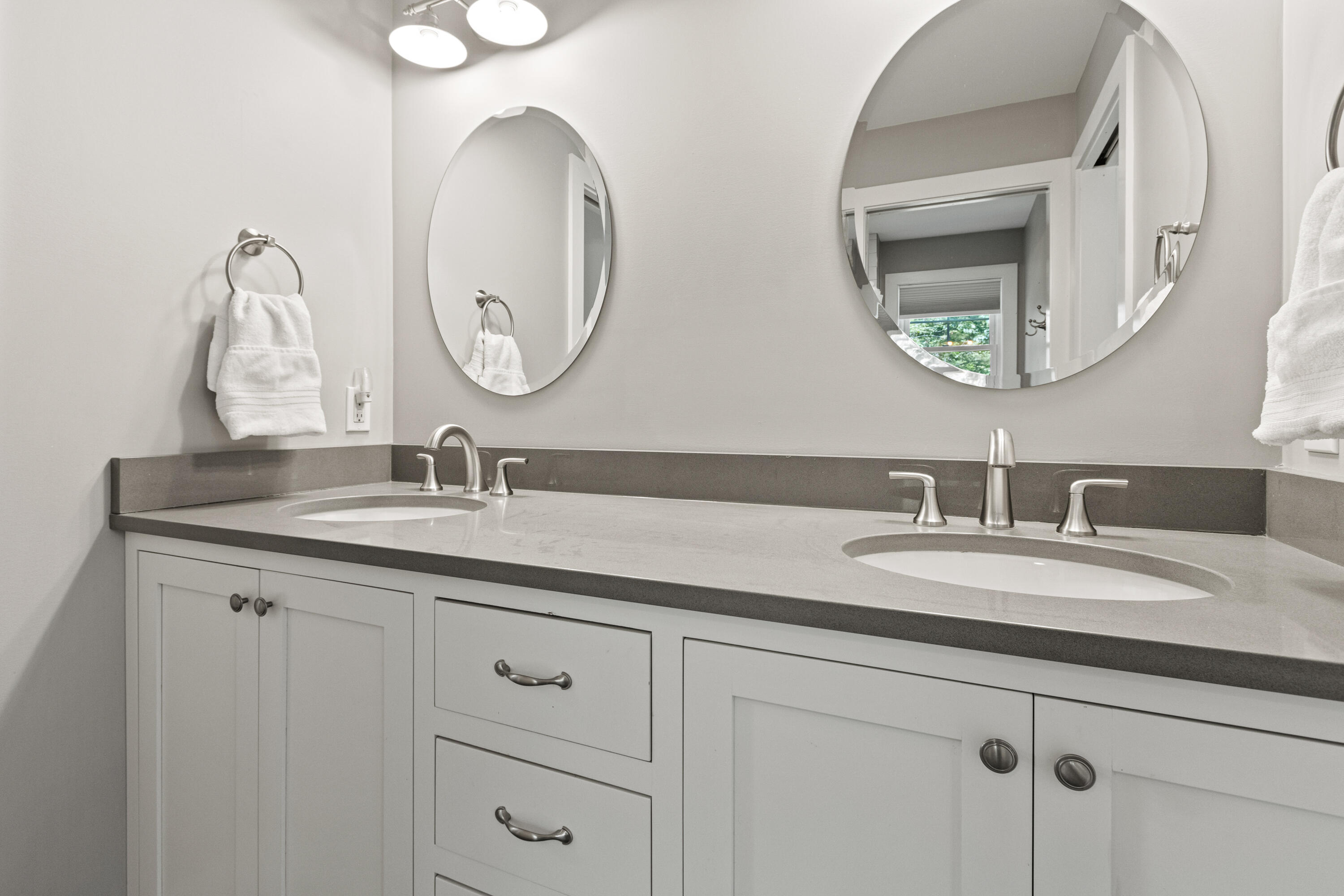 56 Ledgewood Drive Falmouth ME 04105