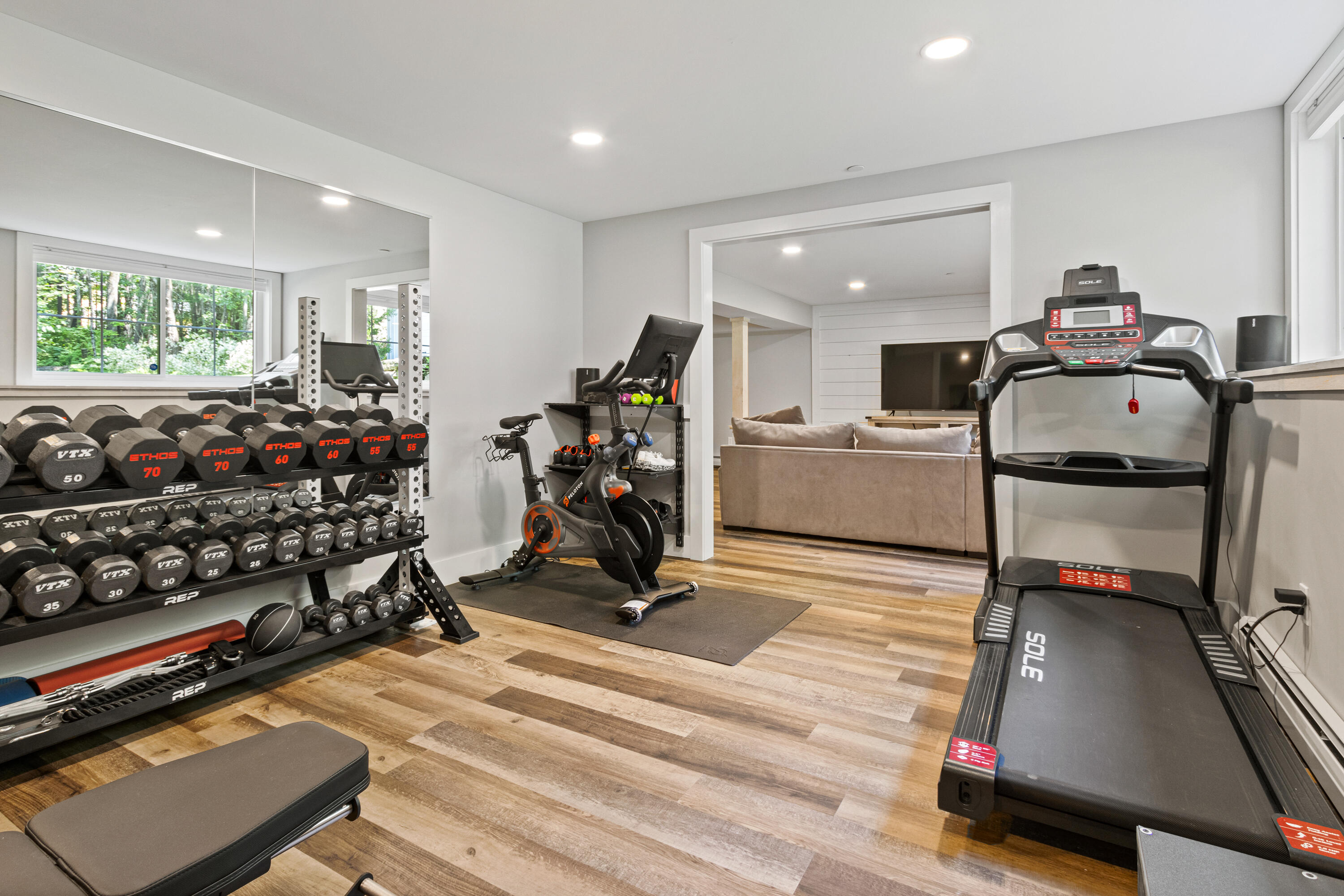 56 Ledgewood Drive Falmouth ME 04105