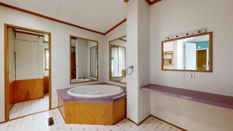 33 Dunlop Avenue Mechanic Falls ME 04256