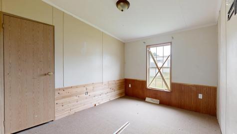 33 Dunlop Avenue Mechanic Falls ME 04256