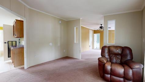 33 Dunlop Avenue Mechanic Falls ME 04256