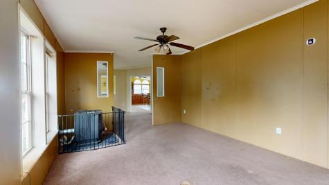 33 Dunlop Avenue Mechanic Falls ME 04256