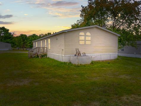 33 Dunlop Avenue Mechanic Falls ME 04256