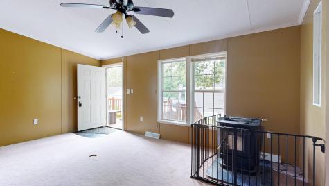 33 Dunlop Avenue Mechanic Falls ME 04256