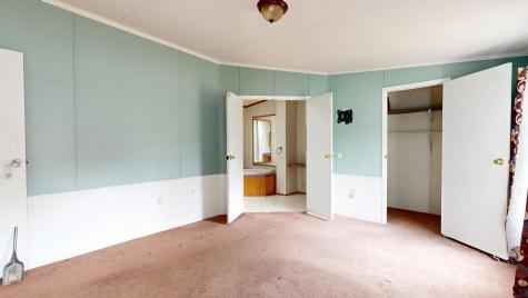 33 Dunlop Avenue Mechanic Falls ME 04256