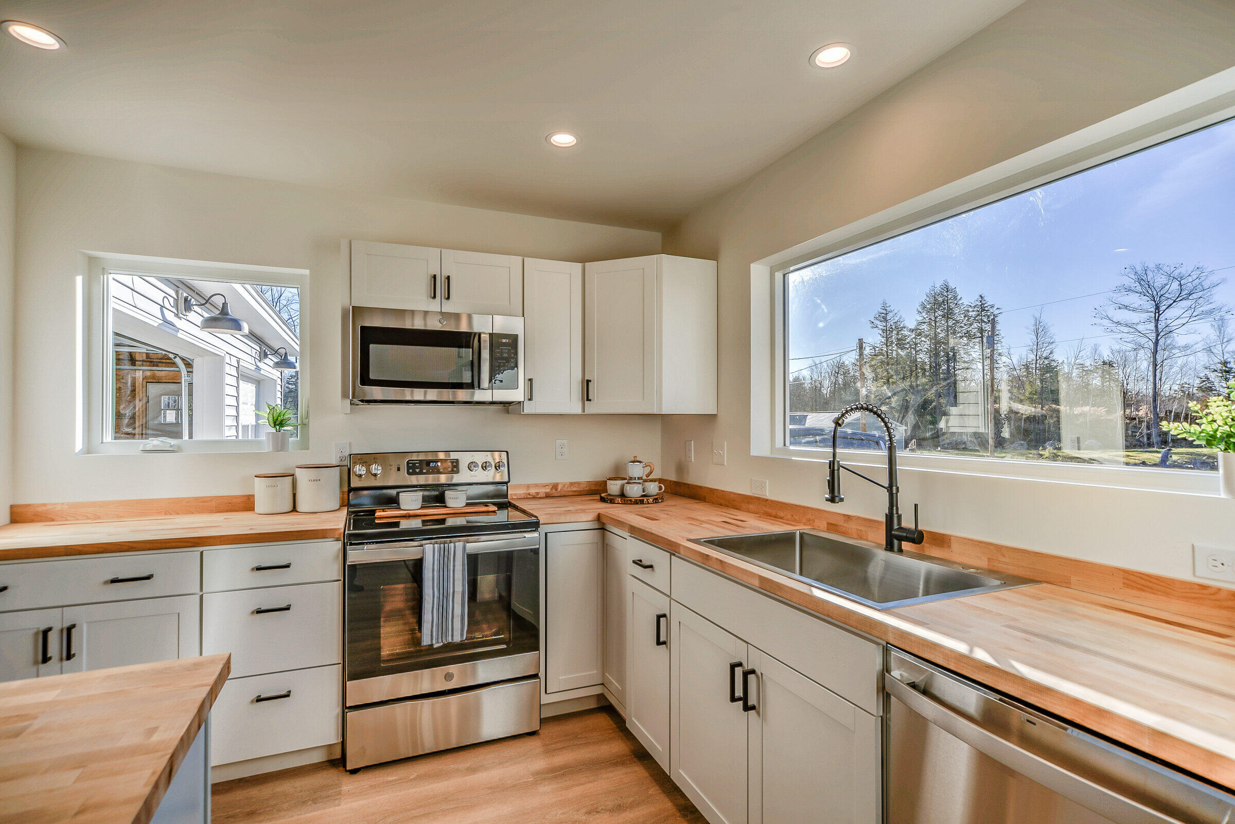 31 Selden Lane Oakland ME 04963