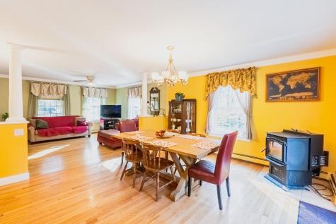 21 Rockaway Road Falmouth ME 04105