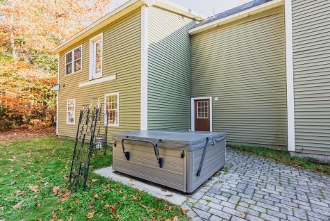 21 Rockaway Road Falmouth ME 04105