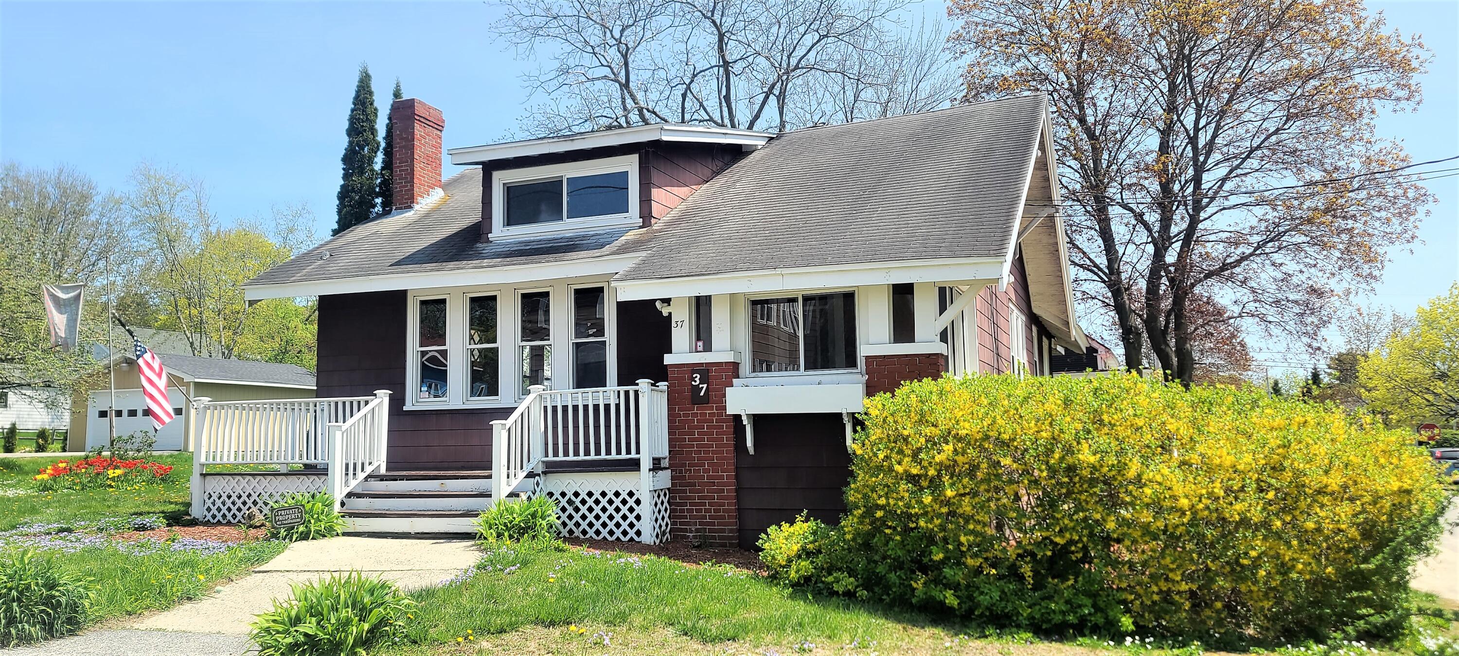 37 Acadia Avenue Lewiston ME 04240