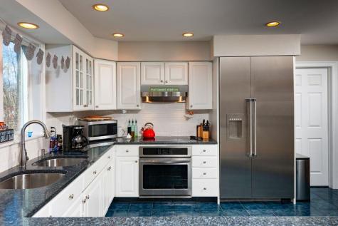 13 Jeffrey Drive York ME 03909