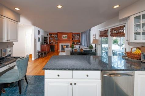 13 Jeffrey Drive York ME 03909