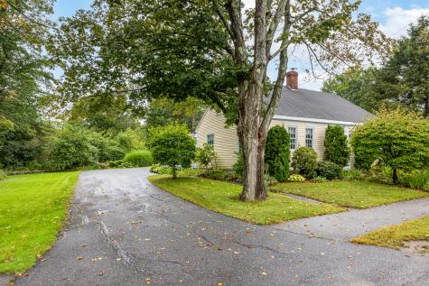112 E East Main Street Yarmouth ME 04096