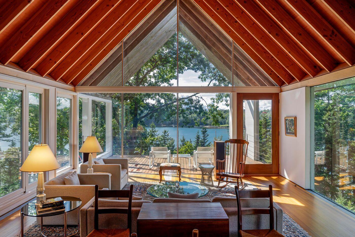 12 Harbor Lane Brooksville ME 04617