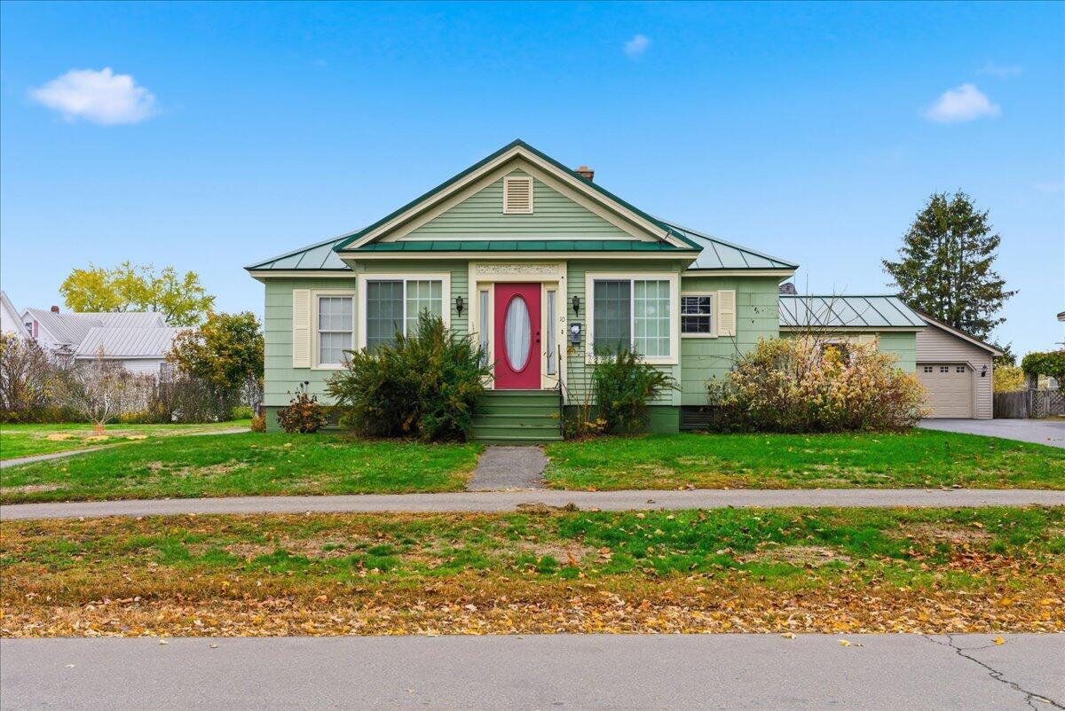 10 Greenwood Avenue Skowhegan ME 04976