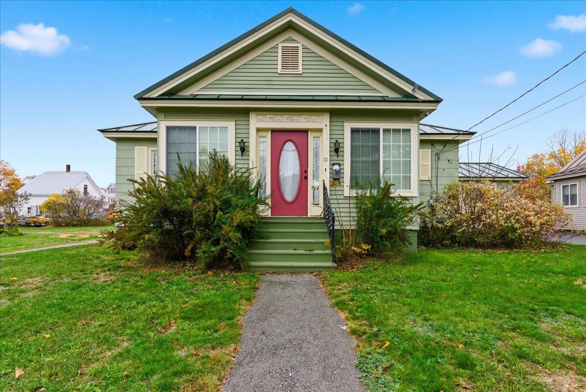 10 Greenwood Avenue Skowhegan ME 04976